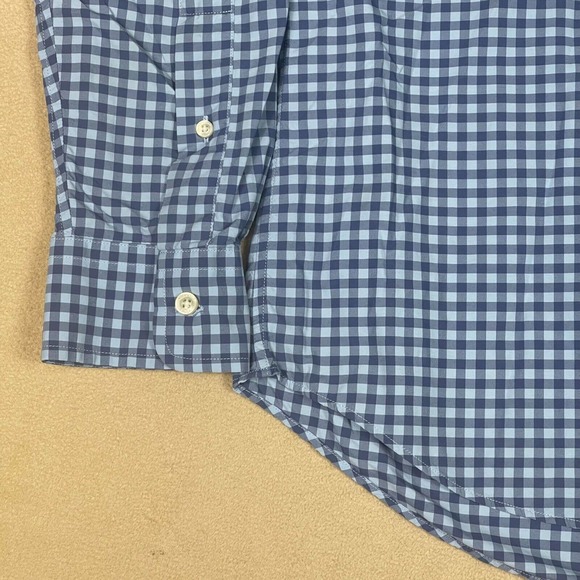 Vineyard Vines Slim Fit Tucker Shirt Mens M Blue Plaid Pocket 100% Nylon - Picture 4 of 12